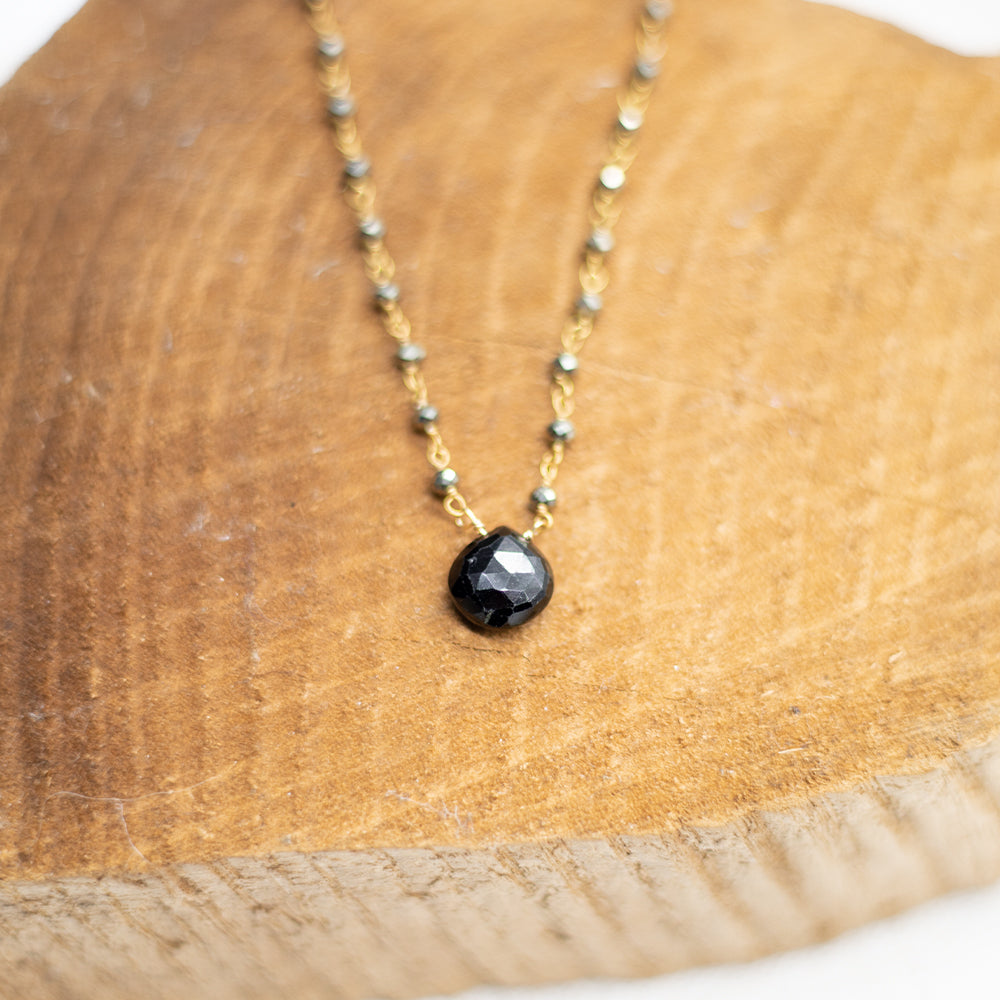 Waterfall Black Spinel Gold Necklace
