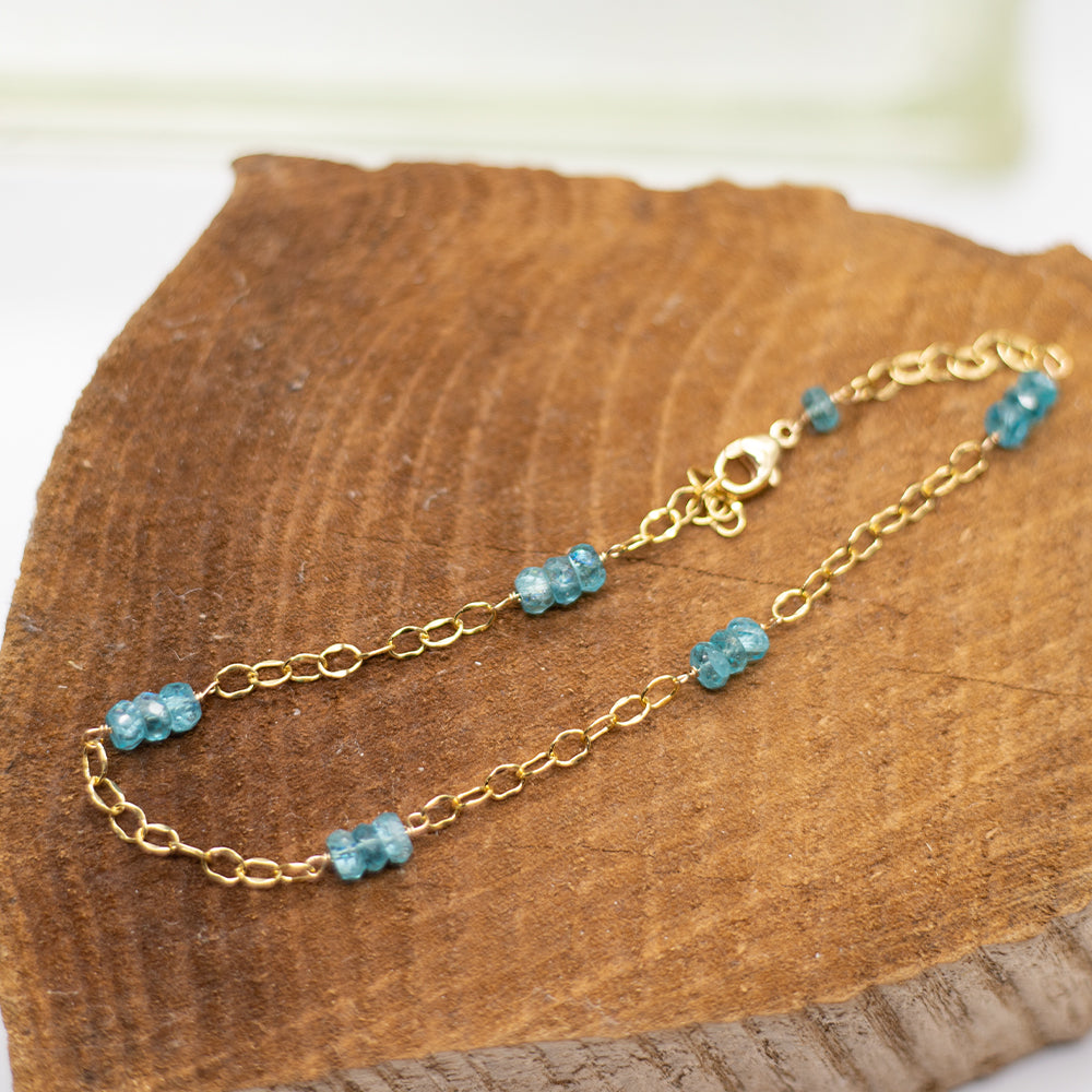 
                
                    Load image into Gallery viewer, Apatite &amp;amp; Gold Anklet
                
            
