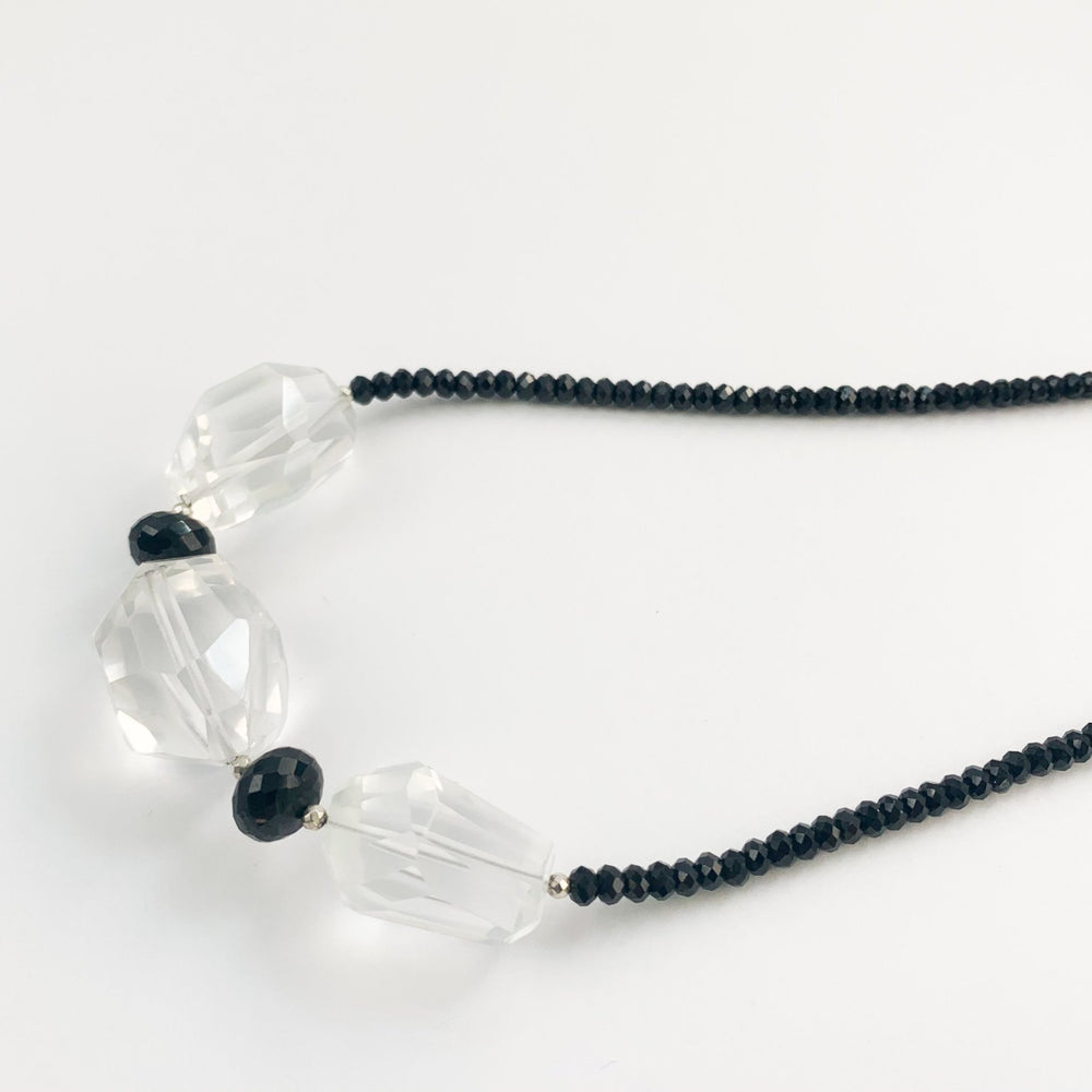 
                
                    Load image into Gallery viewer, Quartz &amp;amp; Spinel Claudina Necklace
                
            