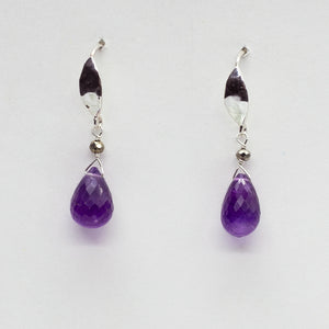 
                
                    Load image into Gallery viewer, amethyst hammered hook earring
                
            