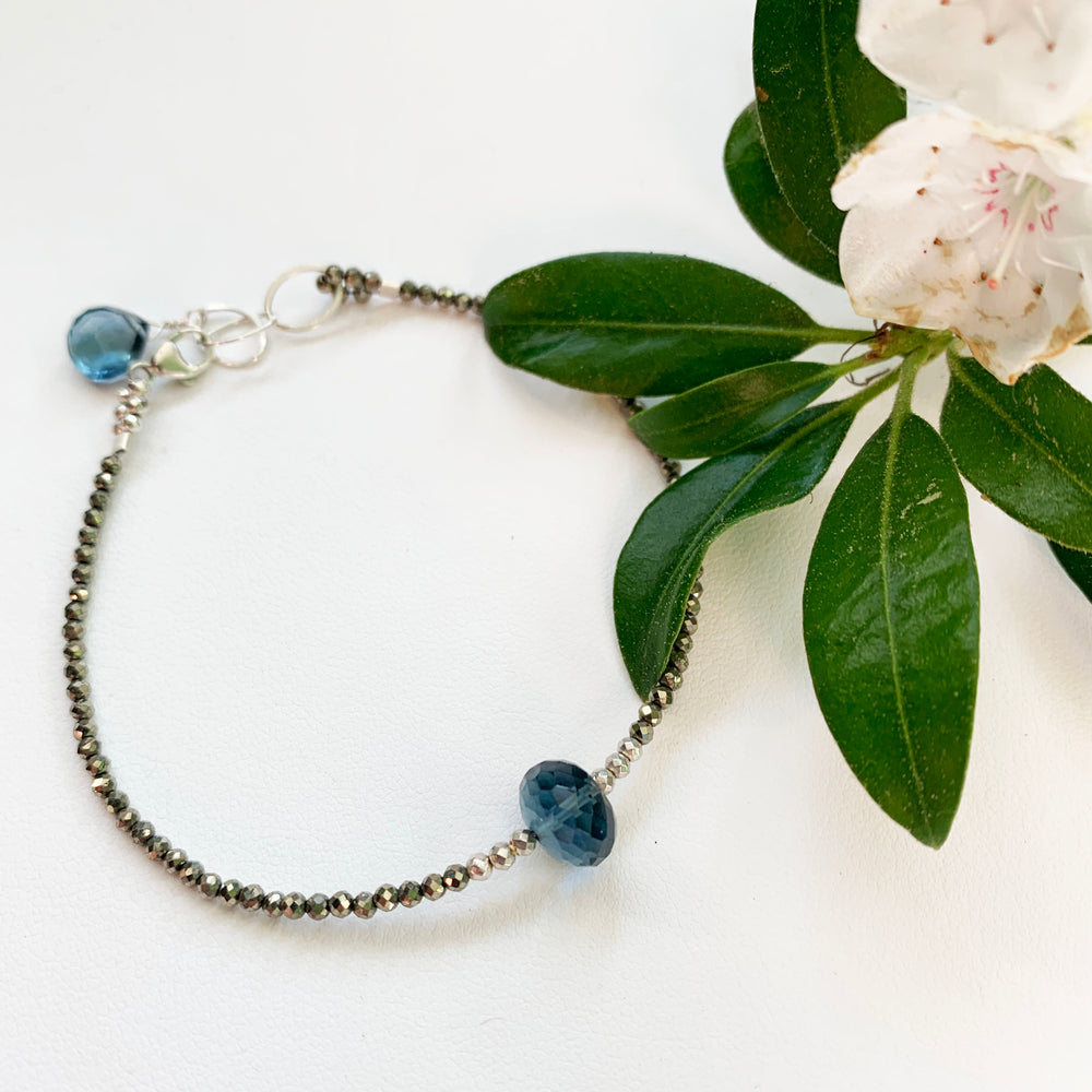 
                
                    Load image into Gallery viewer, Blue Quartz Luna Simple Bracelet
                
            