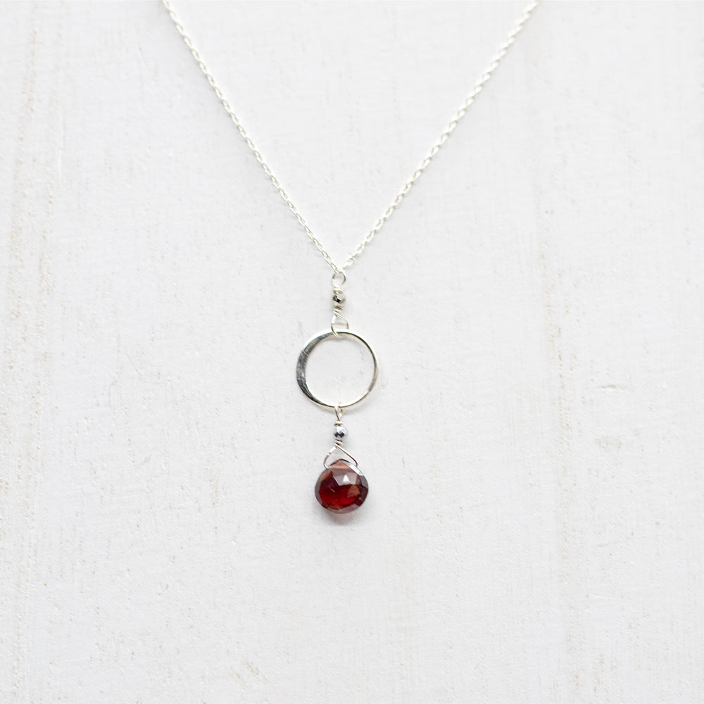
                
                    Load image into Gallery viewer, Garnet Ring Silver Necklace
                
            