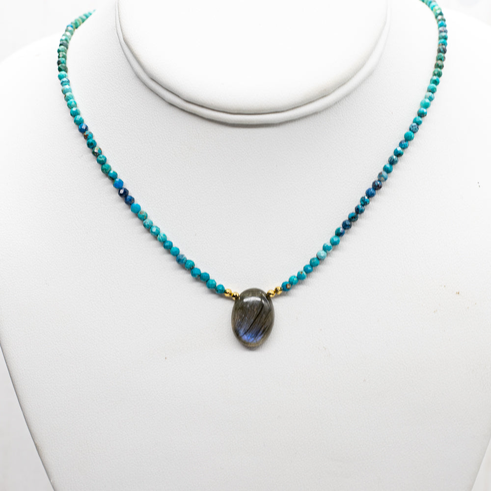 
                
                    Load image into Gallery viewer, Labradorite &amp;amp; Chrysocolla Oval Pendant Necklace
                
            