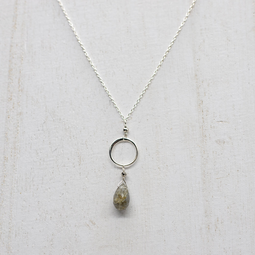 
                
                    Load image into Gallery viewer, Labradorite Ring Silver Necklace
                
            
