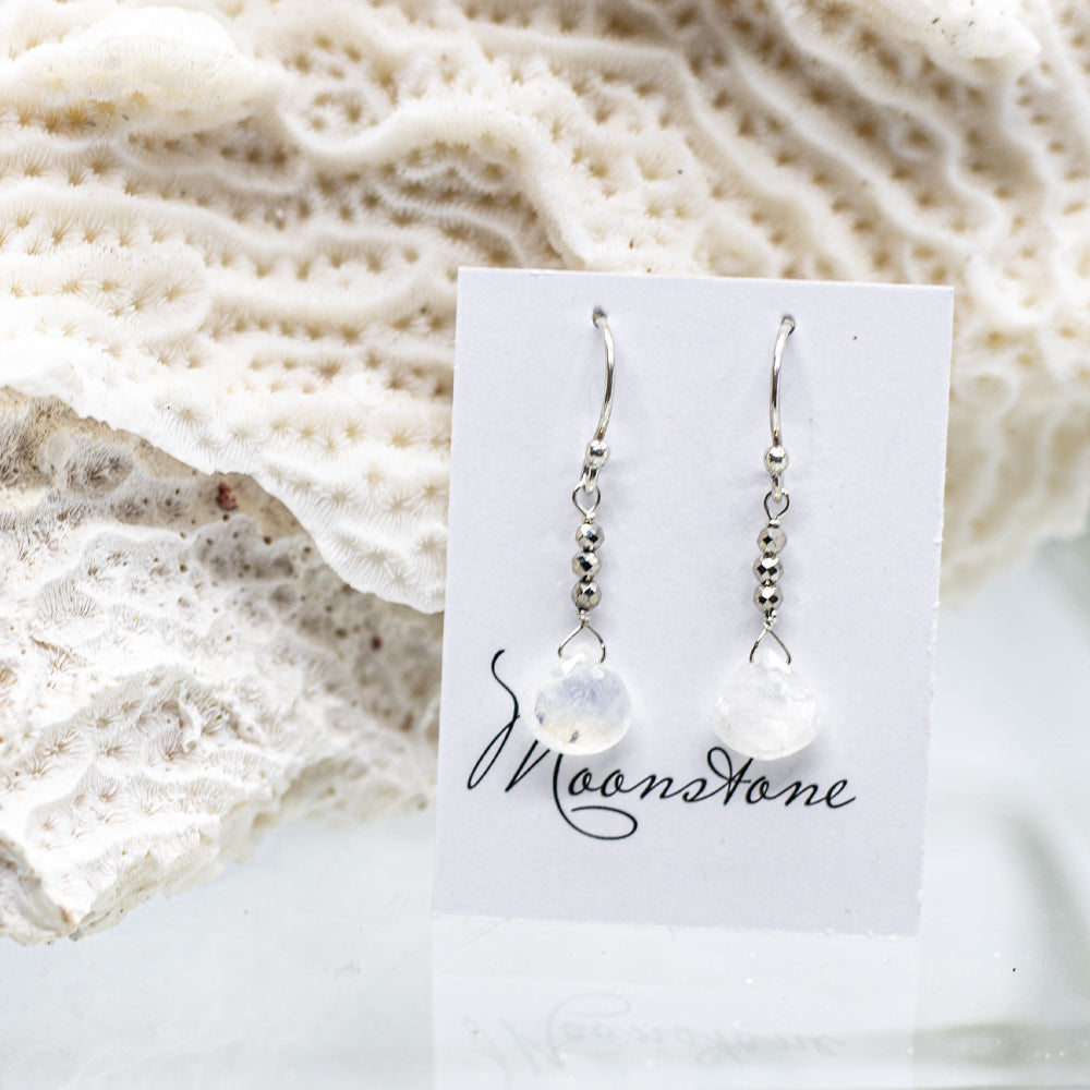 
                
                    Load image into Gallery viewer, Moonstone Raindrop Silver Earrings
                
            