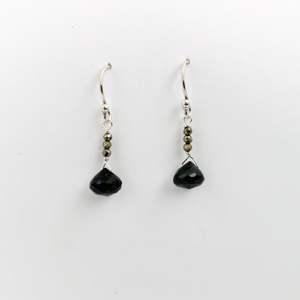 
                
                    Load image into Gallery viewer, Black Spinel Raindrop Earrings
                
            